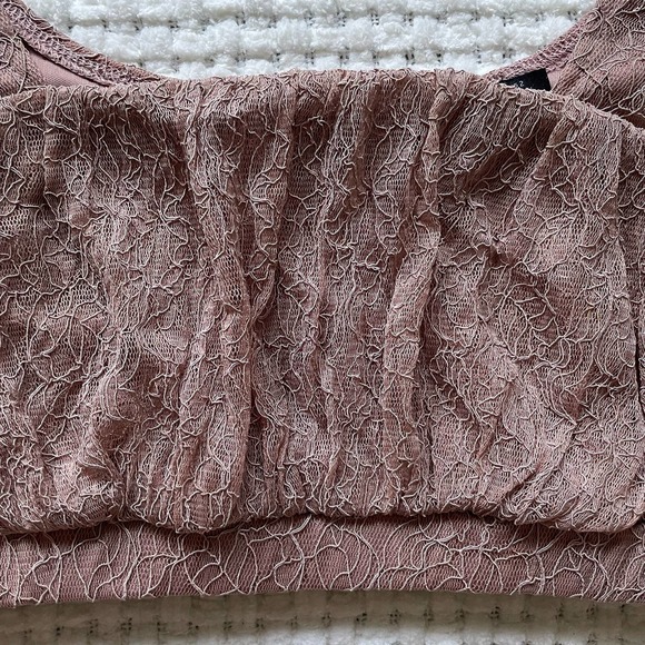 Nasty Gal Blush Pink Lace Puffed Sleeve Crop Top - 2 - EUC - Picture 5 of 7